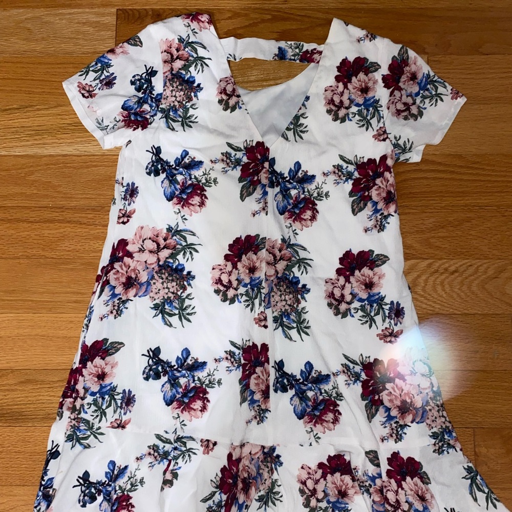 Francesca’s size small floral flowy dress
